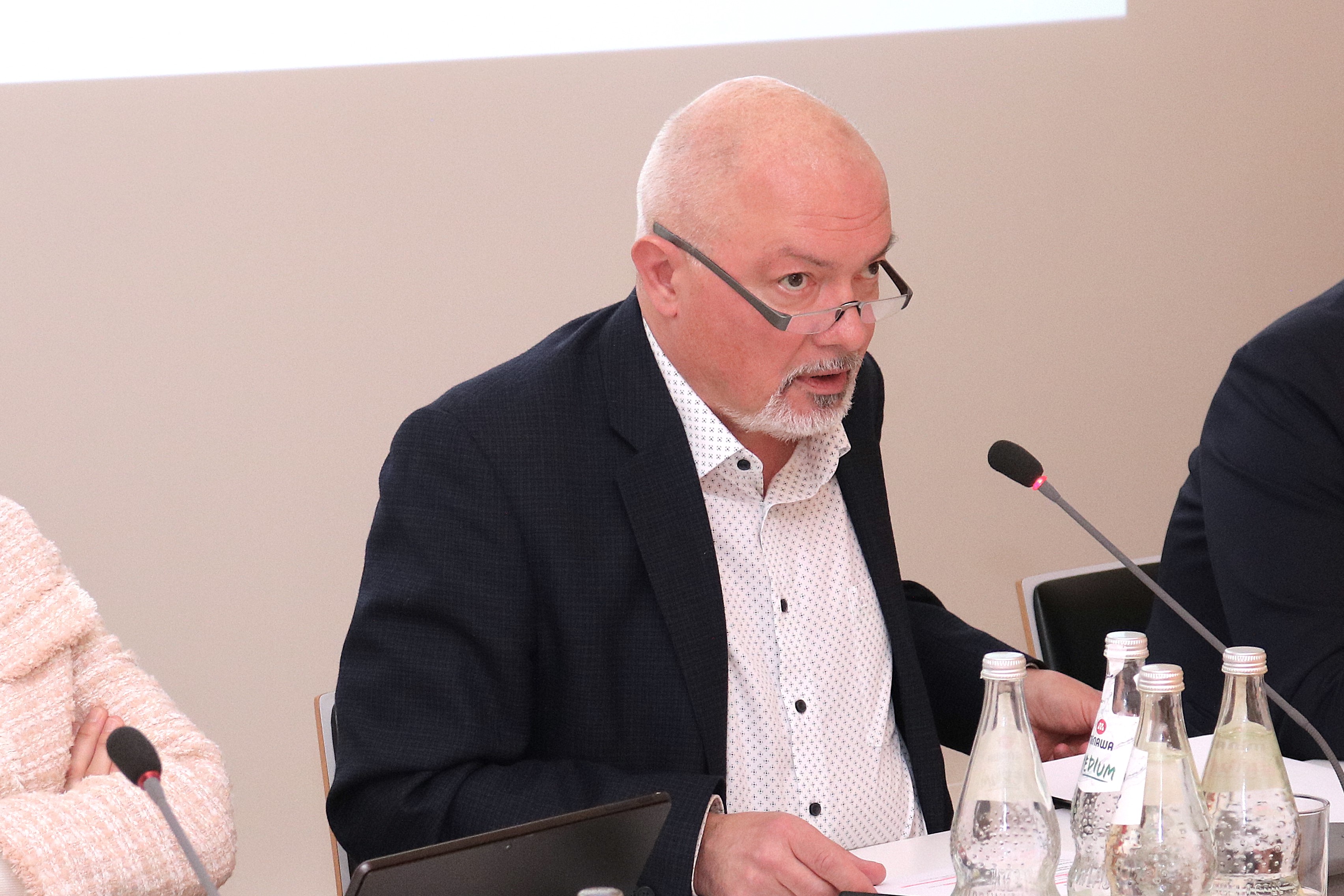 Der Vorstandsvorsitzende der KZV Berlin, Karsten Geist, auf der Vertreterversammlung am 23.3.2026